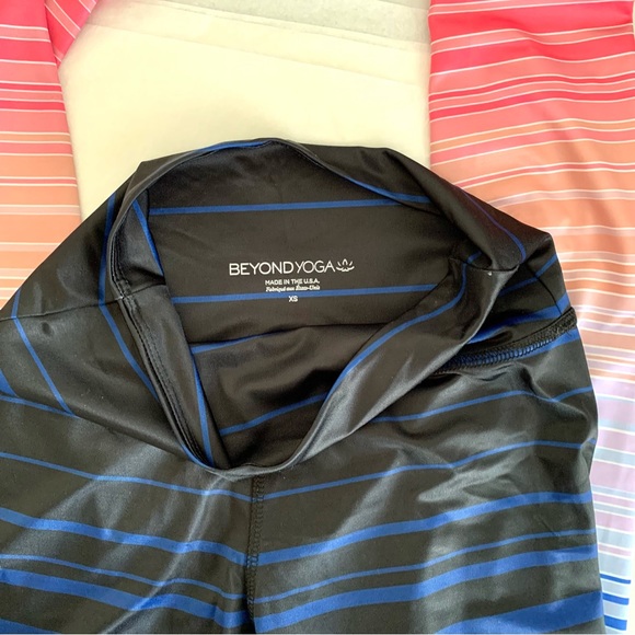 Beyond Yoga Lux Striped Ombre High-Waist Legging XS - Picture 11 of 12